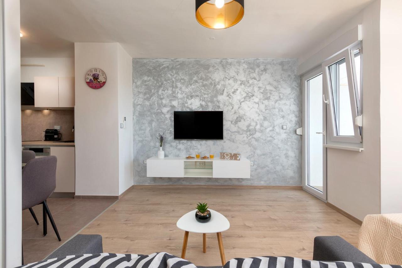 Apartman Vita Pula Exterior foto